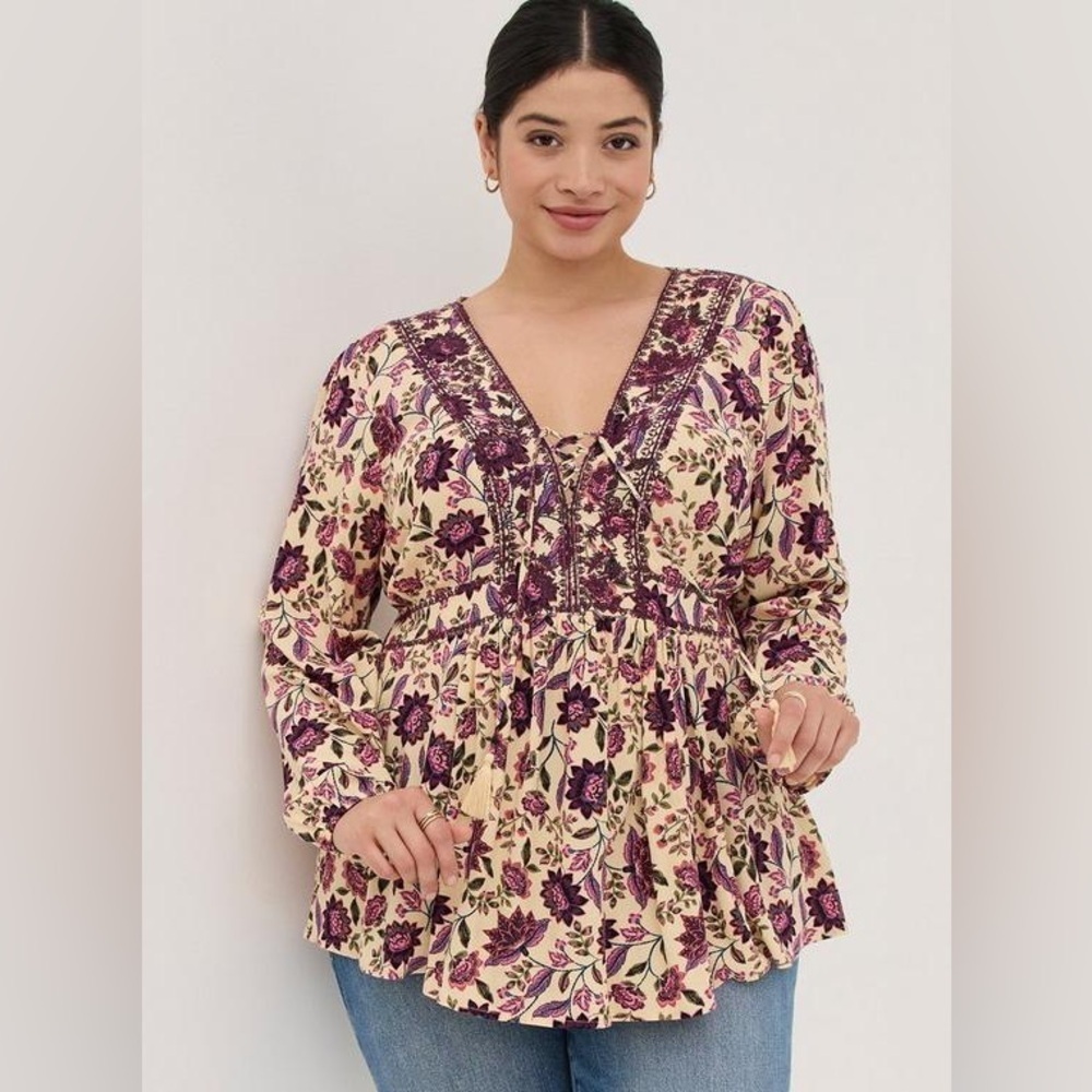Torrid Babydoll Embroidered Lace-Up Top Women’s- Size 2